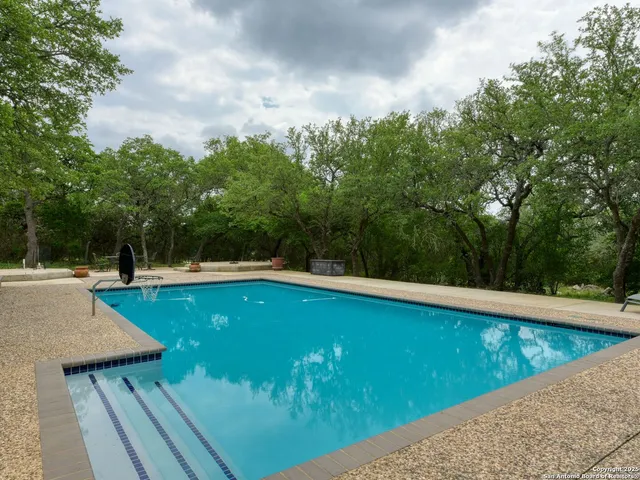 $2,250,000 | 109 A Ammann Road, Boerne, TX 78015