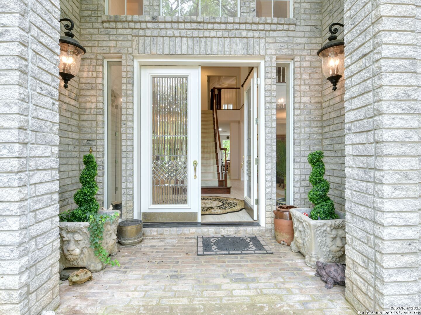 109 A Ammann Road Boerne, TX 78015 - Photo 6 of 67 a view of a entryway of the house