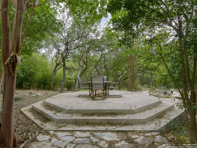 $2,250,000 | 109 A Ammann Road, Boerne, TX 78015