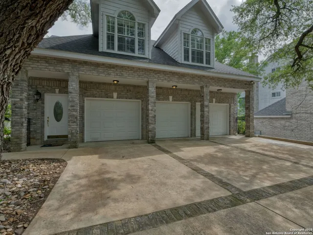 $2,250,000 | 109 A Ammann Road, Boerne, TX 78015