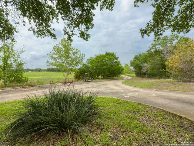 $2,250,000 | 109 A Ammann Road, Boerne, TX 78015