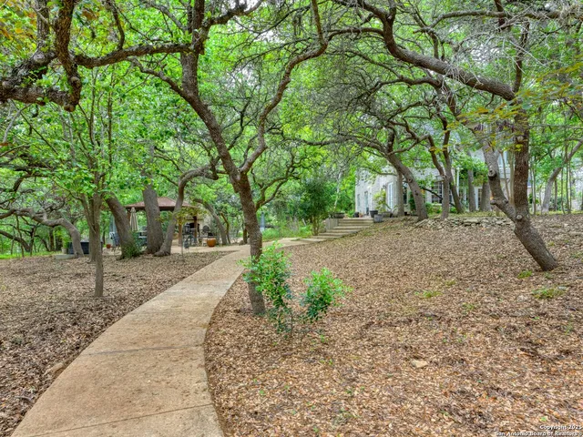 $2,250,000 | 109 A Ammann Road, Boerne, TX 78015