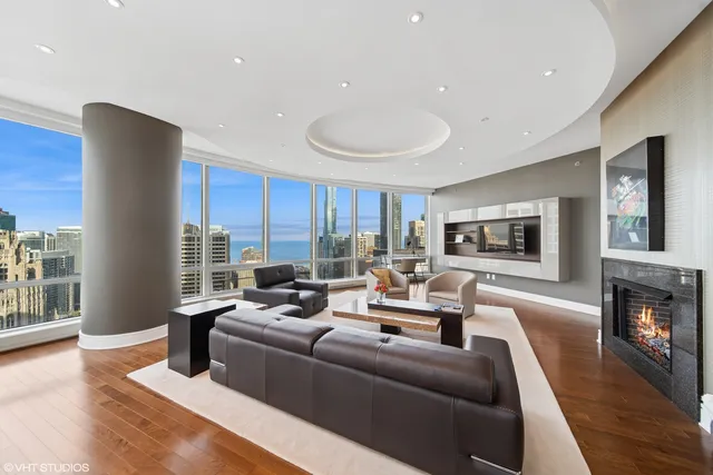 $2,199,000 | 401 North Wabash Avenue, Unit 33A, Chicago, IL 60611