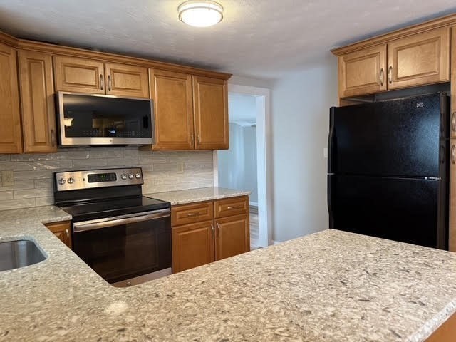 7 Puritan Road Danvers, MA 01923 - Photo 3 of 24