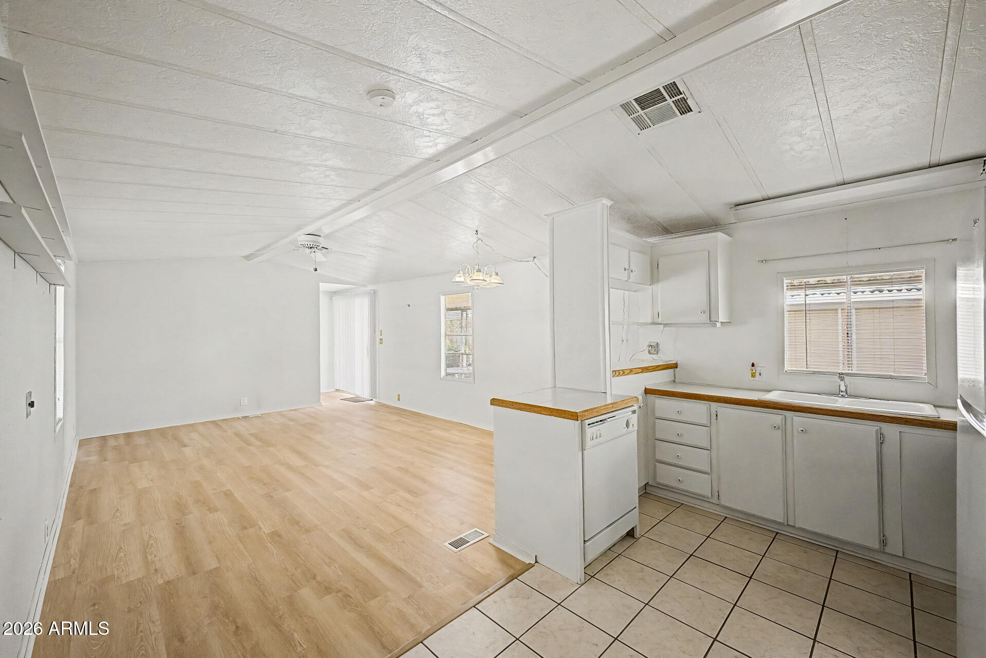 652 South Ellsworth Road, Unit 34 Mesa, AZ 85208 - Photo 15 of 31 16 Ellsworth