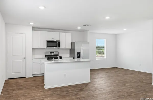 $2,000 | 10735 Criterion, San Antonio, TX 78252