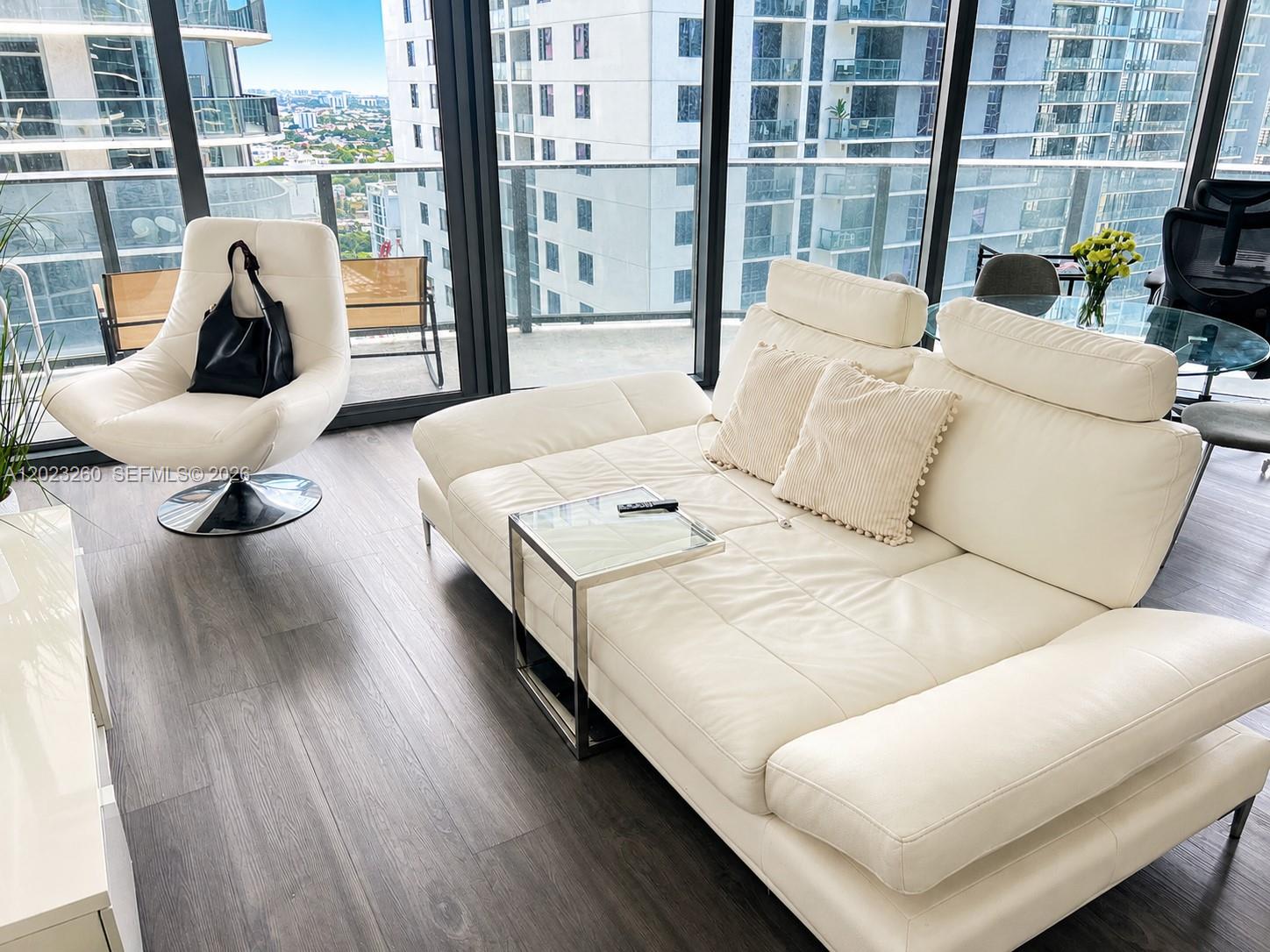 45 Southwest 9th Street, Unit 2908 Miami, FL 33130 - Photo 3 of 15