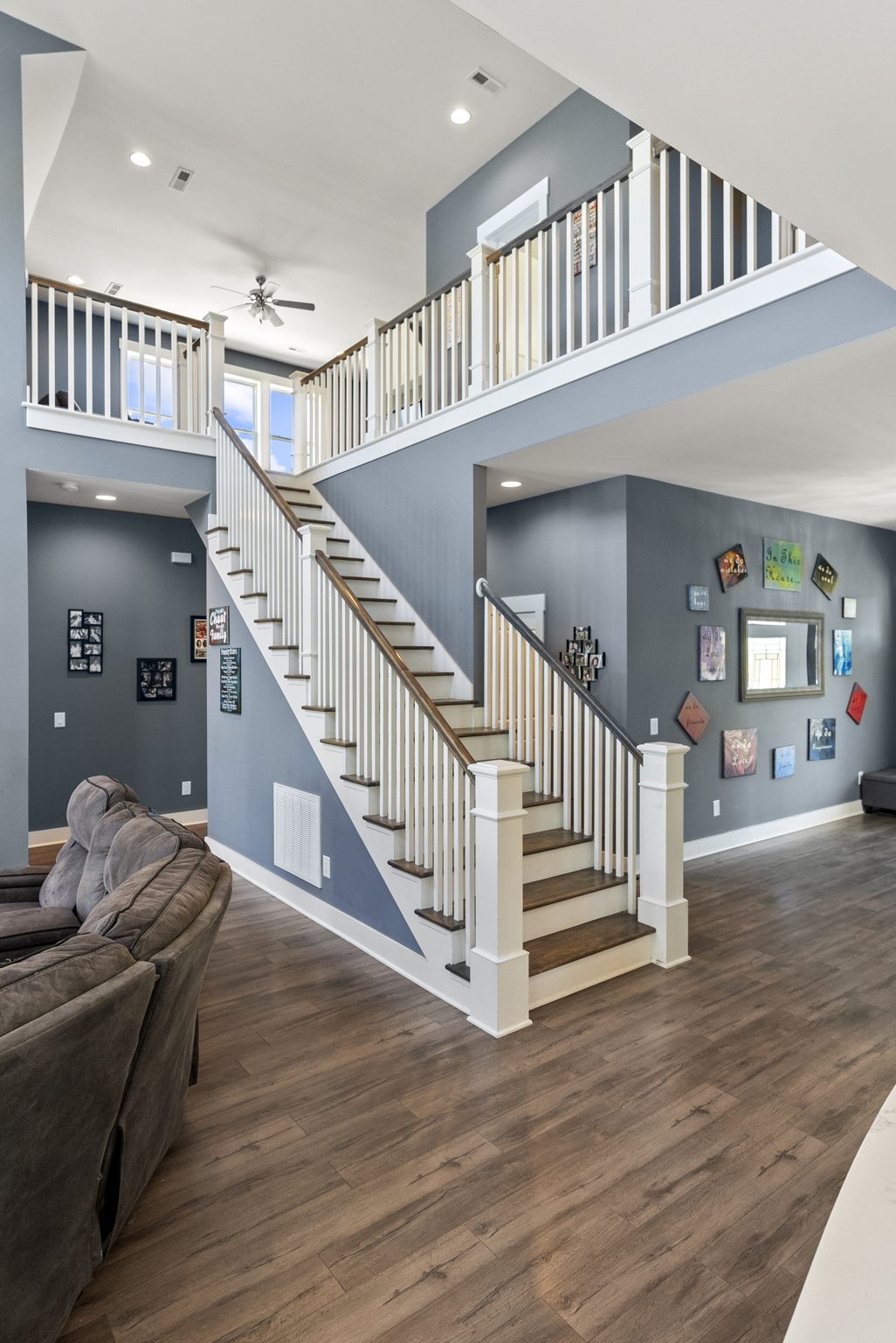 4217 Sandy Springs Road Springfield, TN 37172 - Photo 33 of 50 a view of entryway and hall with wooden floor