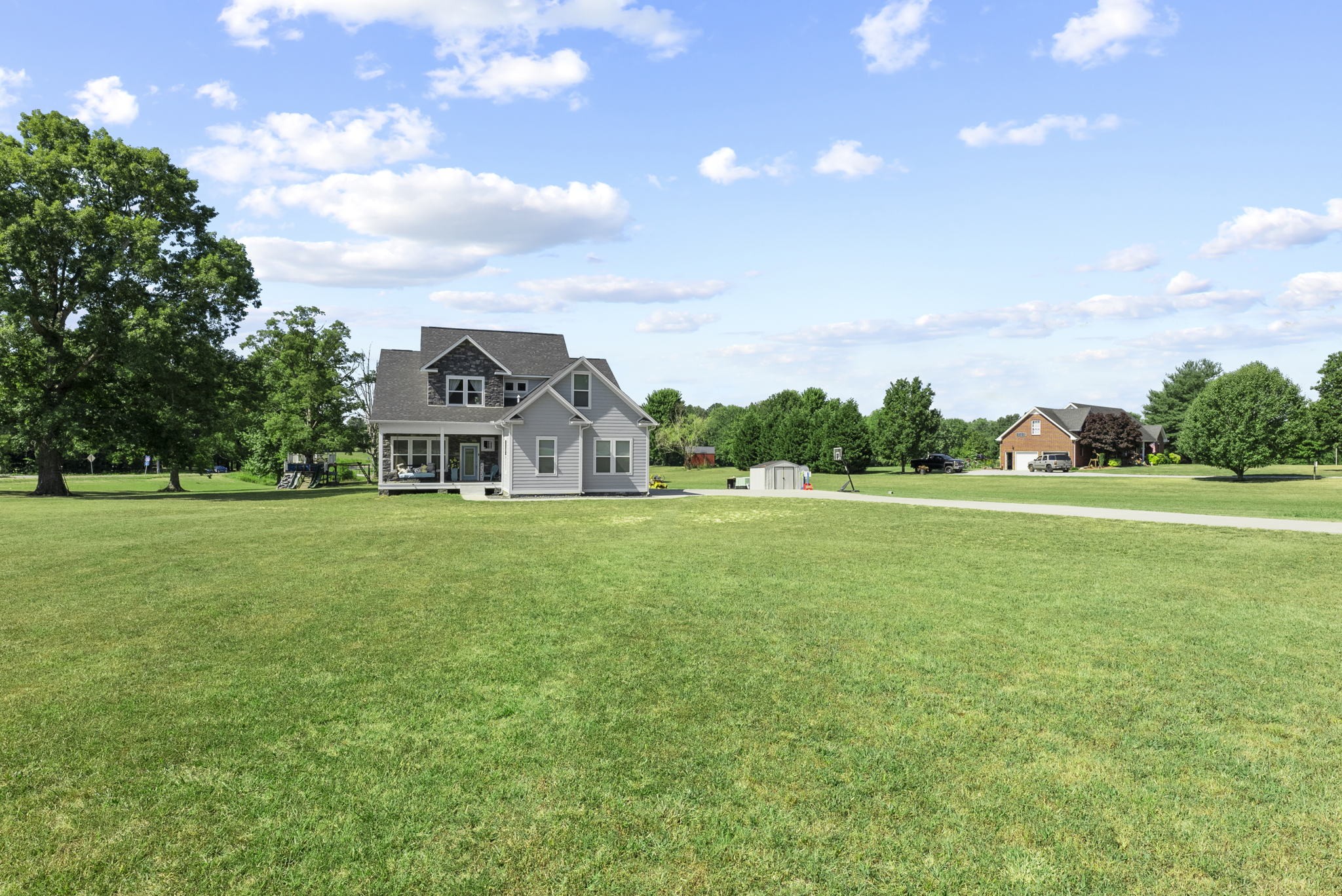 4217 Sandy Springs Road Springfield, TN 37172 - Photo 50 of 50 a front view of a house with garden