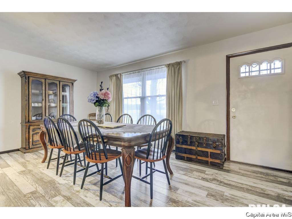 18554 Sunny Acres Road Petersburg, IL 62675 - Photo 3 of 32 Gallery Image 3