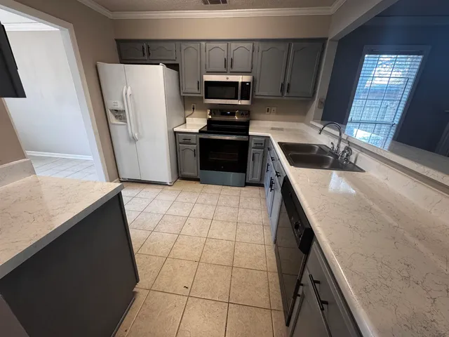 $1,600 | 2271 Lake Springs Lane, Cordova, TN 38016