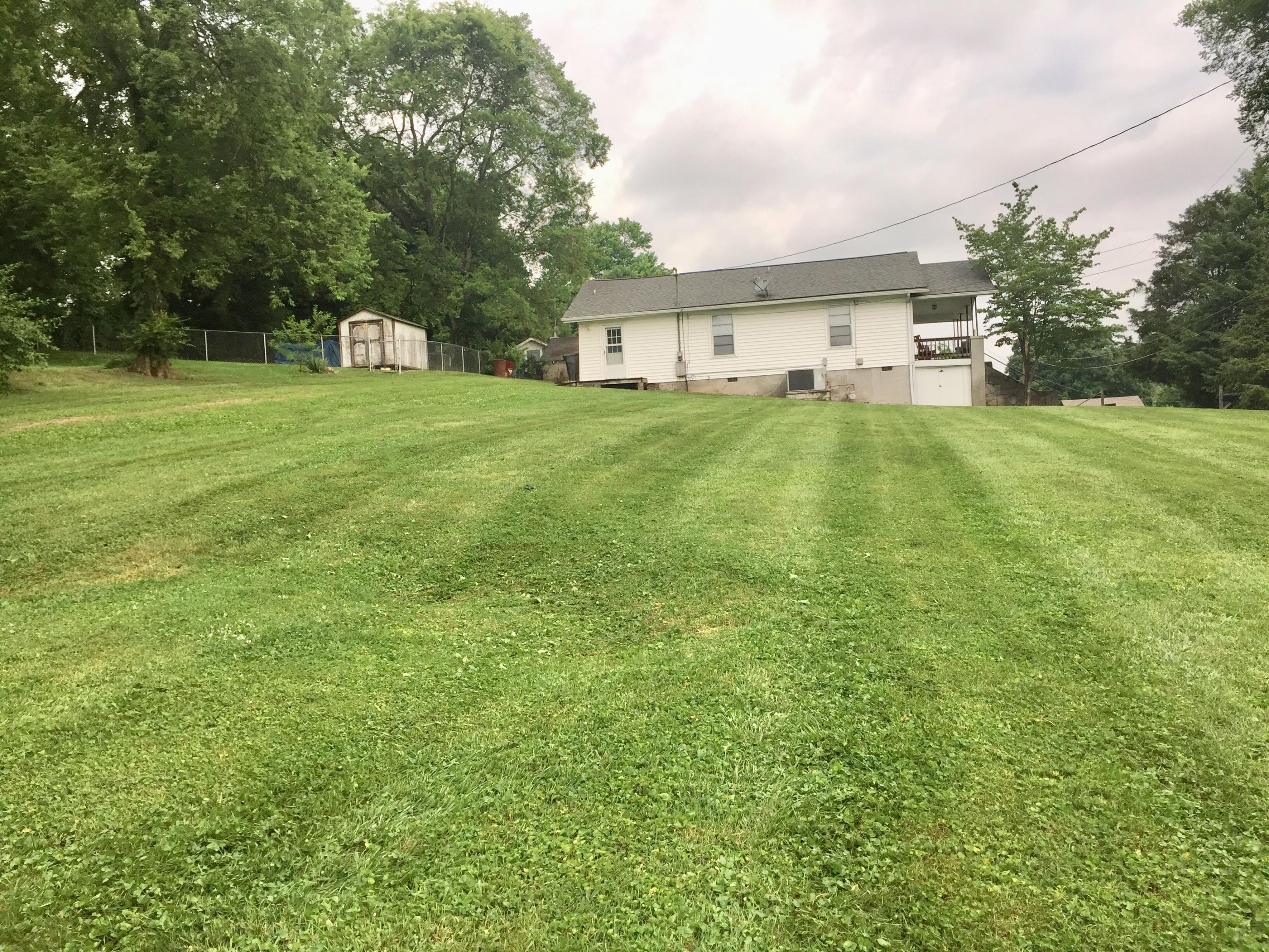 2015 1st Road Knoxville, TN 37914 - Photo 2 of 13 1st Rd Side