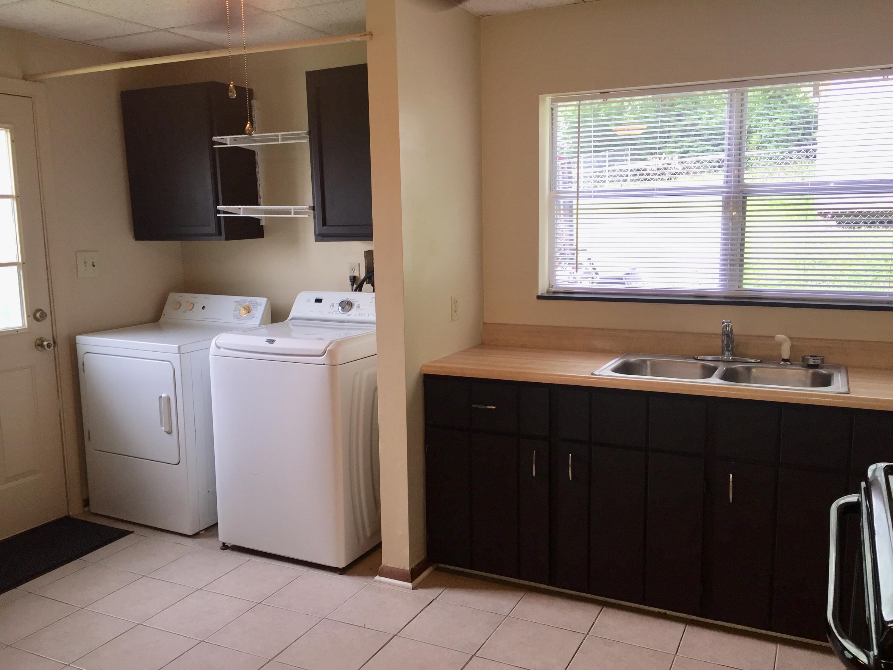 2015 1st Road Knoxville, TN 37914 - Photo 4 of 13 1st Rd washer