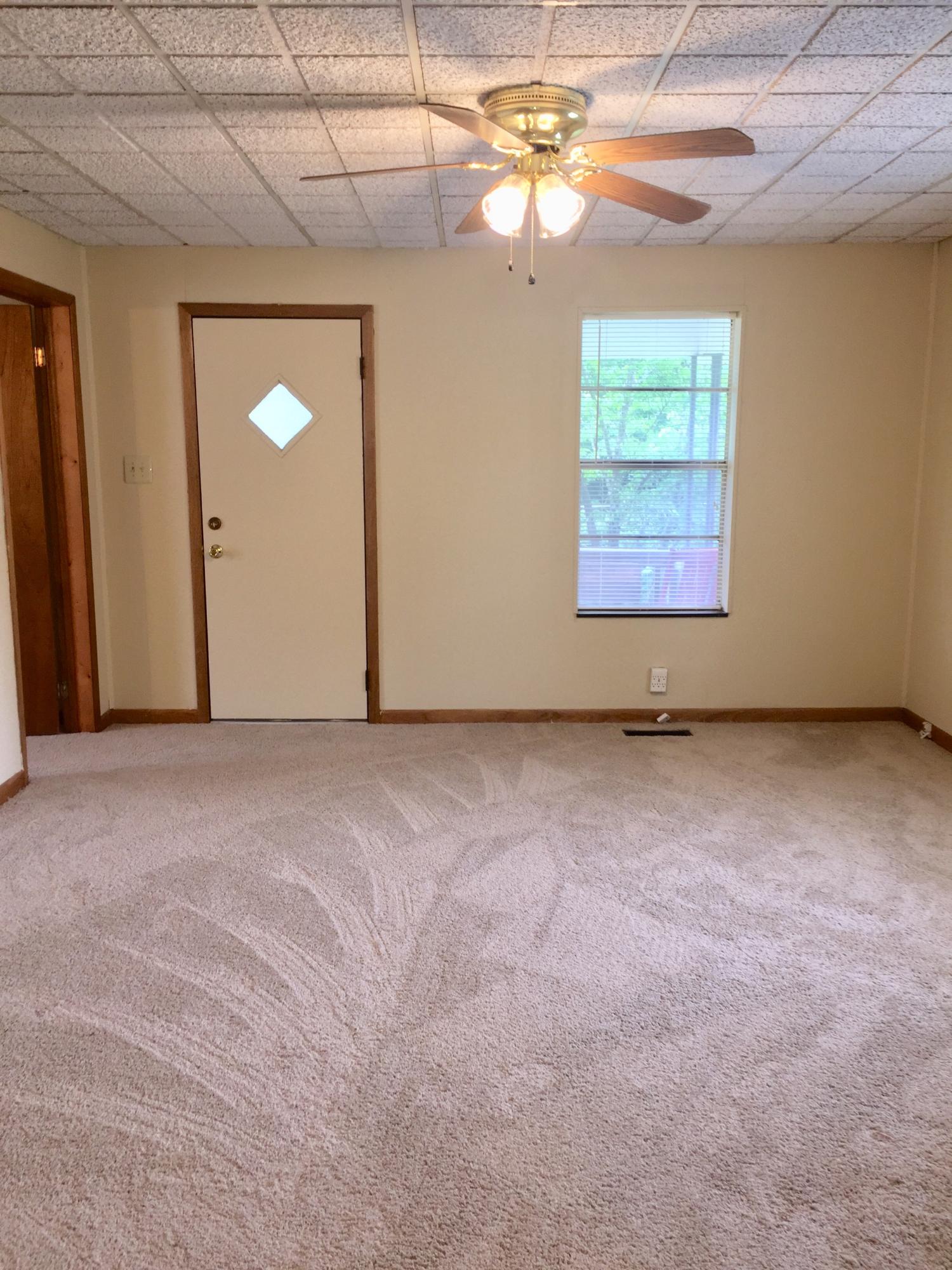 2015 1st Road Knoxville, TN 37914 - Photo 6 of 13 1st Rd Living