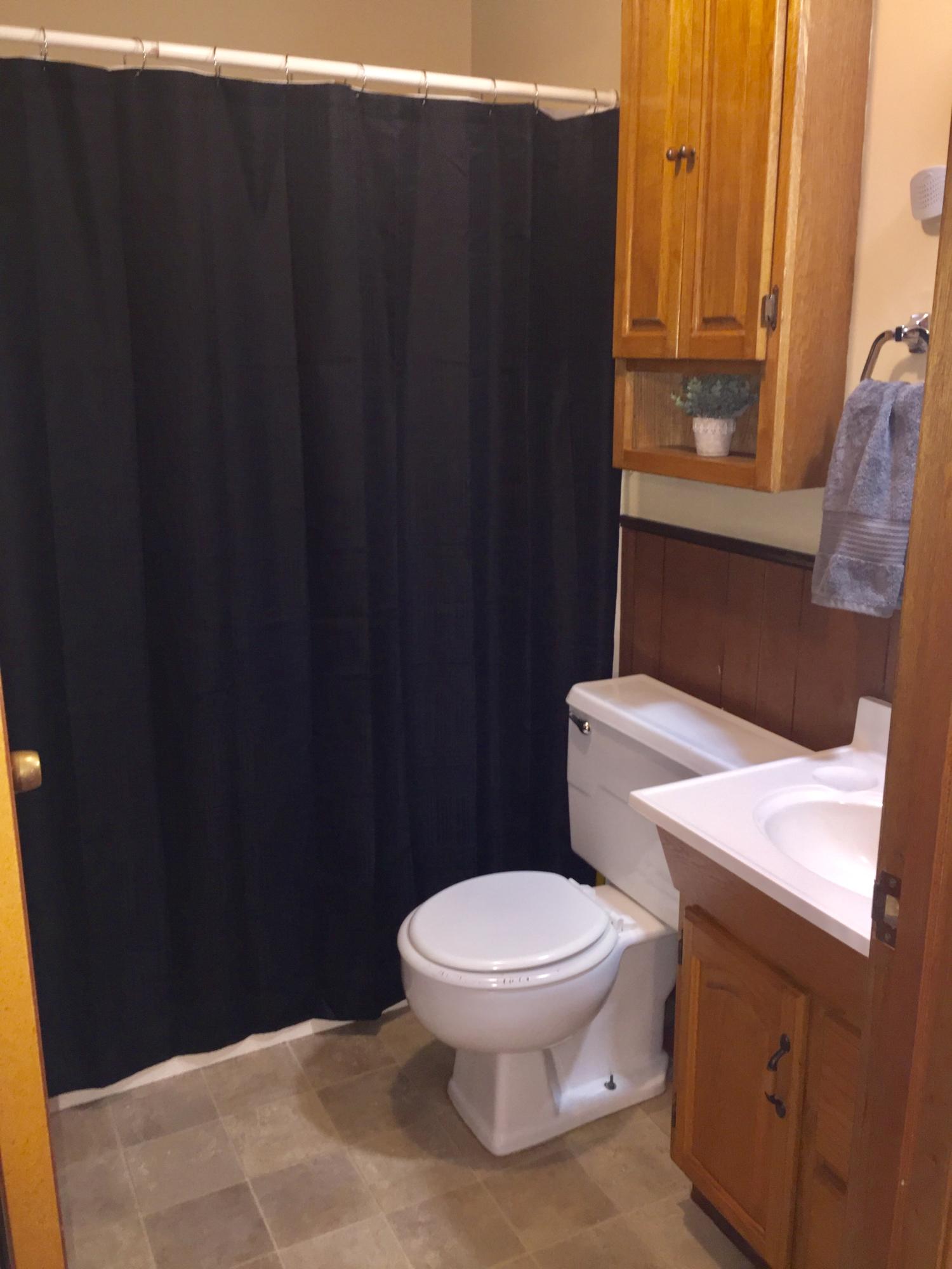 2015 1st Road Knoxville, TN 37914 - Photo 8 of 13 1st bath
