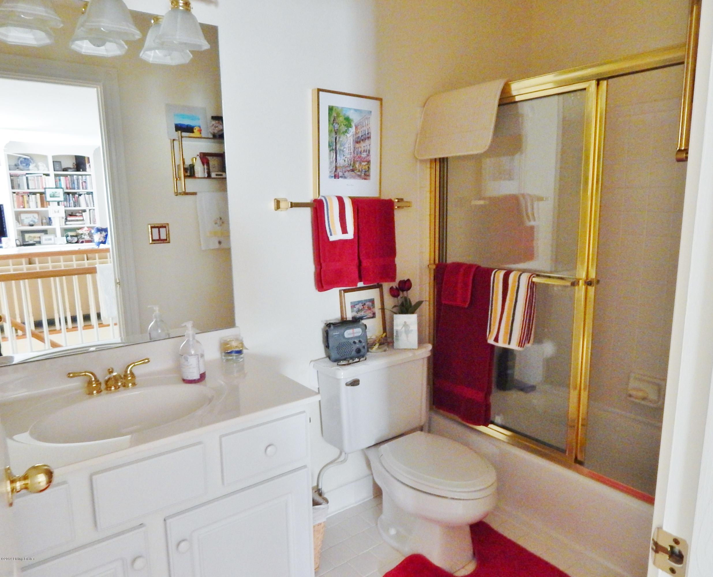 5720 Harrods Run Road Prospect, KY 40059 - Photo 18 of 24 Upstairs full bath