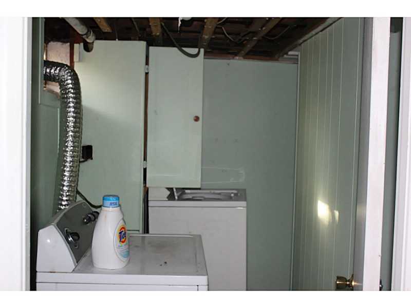 32 Haverford Road Warwick, RI 02886 - Photo 17 of 25 Laundry Room.