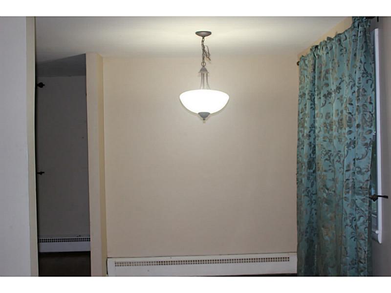 32 Haverford Road Warwick, RI 02886 - Photo 5 of 25 Dining Room.