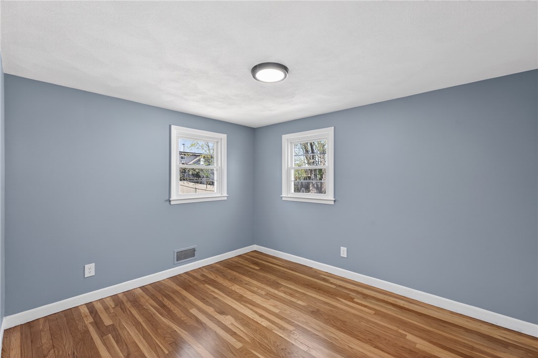 45 Winthrop Road Warwick, RI 02888 - Photo 17 of 27