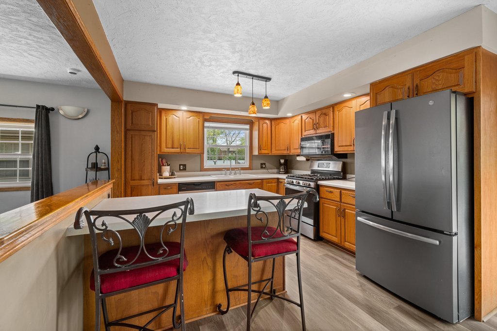 1418 19th Avenue Silvis, IL 61282 - Photo 9 of 38