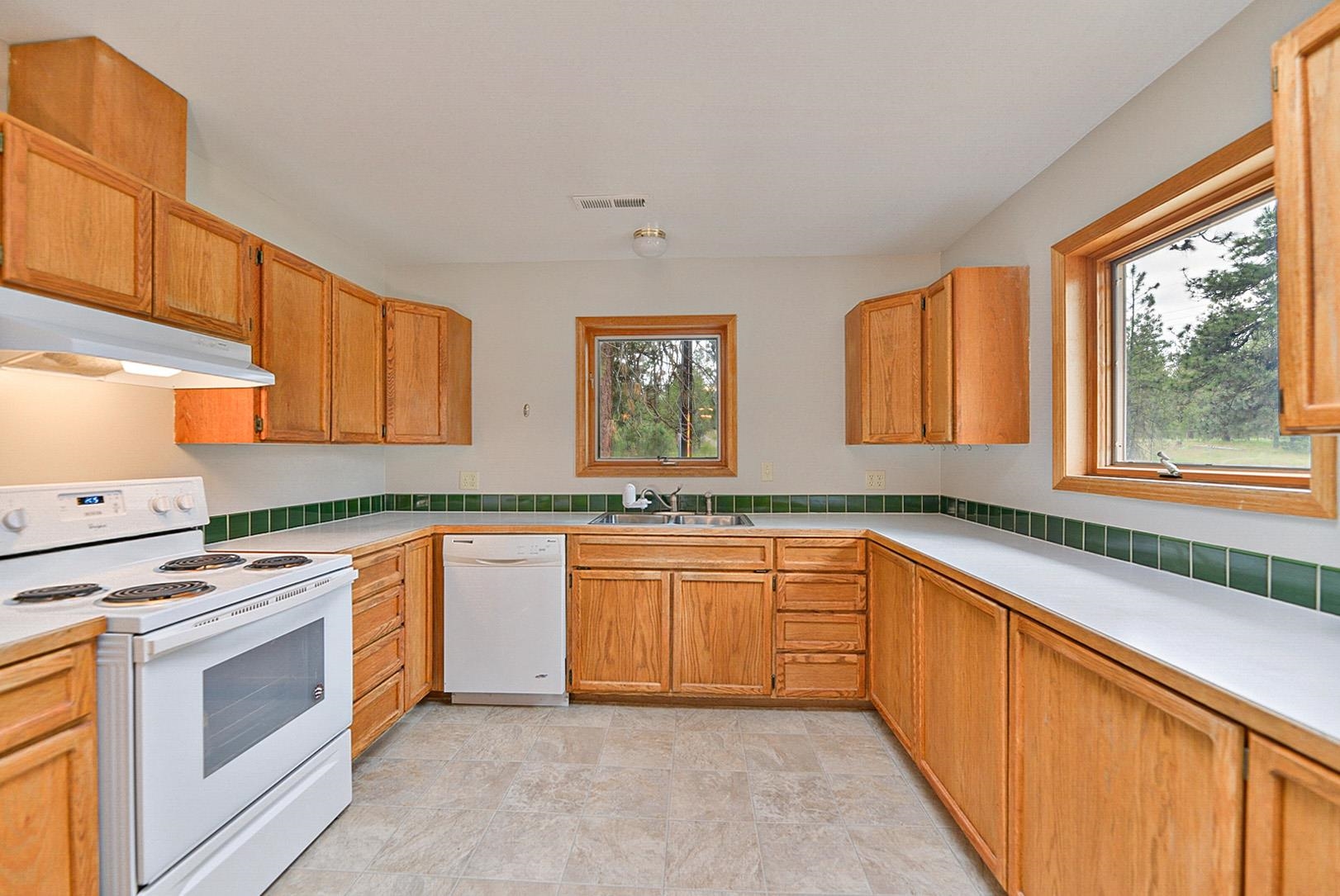 6805 South Mabel Road Cheney, WA 99004 - Photo 9 of 35