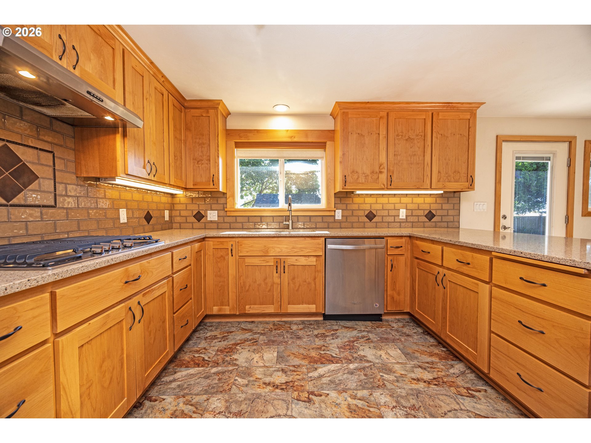 91404 North Coburg Road Eugene, OR 97408 - Photo 9 of 36