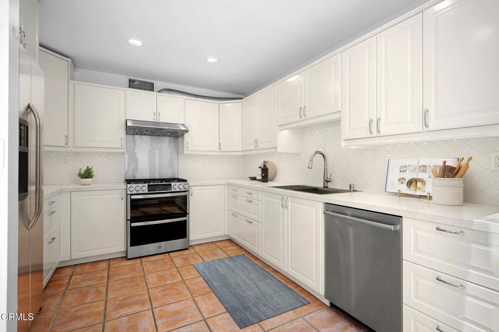 400 Monterey Road, Unit 16 Glendale, CA 91206 - Photo 15 of 42 snaplistla_12_VS