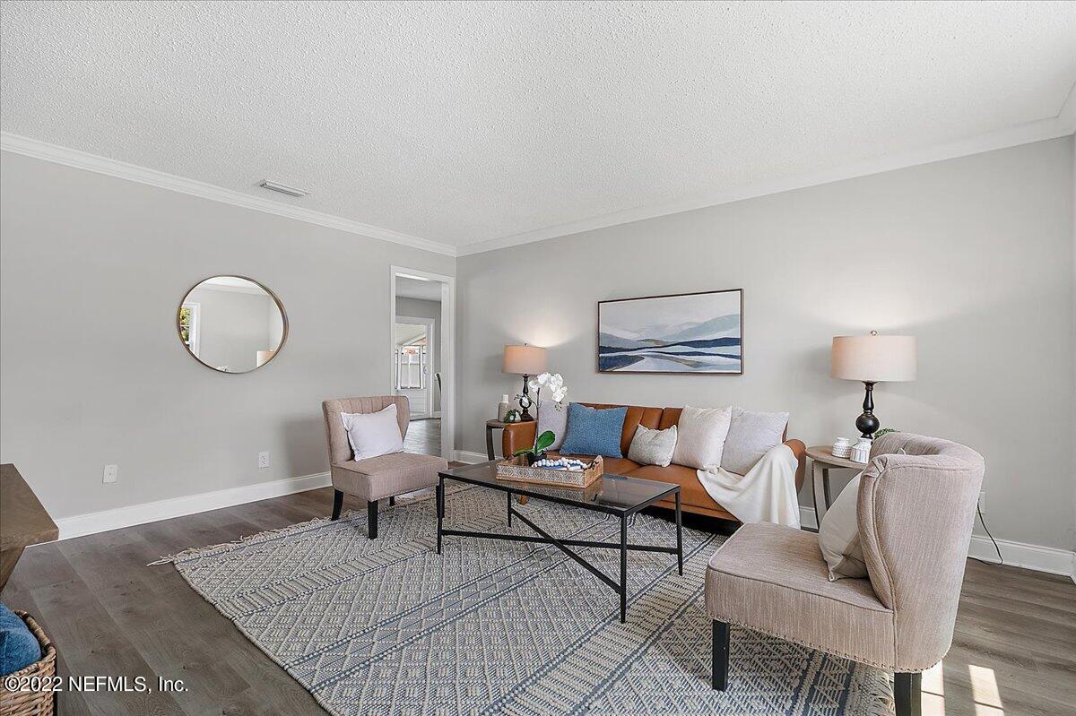 4057 Dayrl Road Jacksonville, FL 32207 - Photo 2 of 21 a living room with furniture