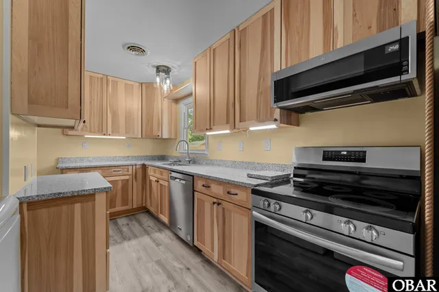 $450,000 | 132 Ward Lane, Manteo, NC 27954