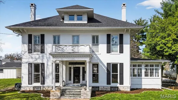 $620,000 | 720 Grove Street, Alton, IL 62002