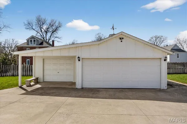$620,000 | 720 Grove Street, Alton, IL 62002