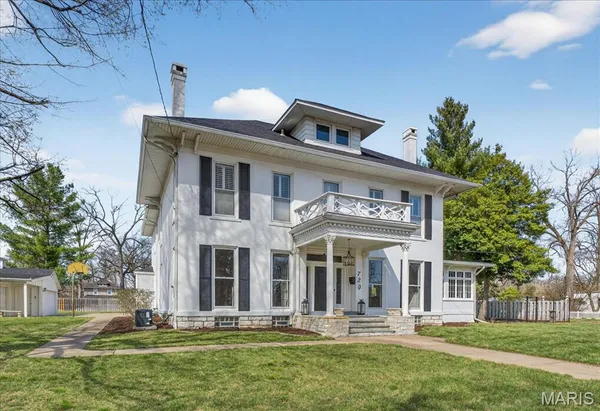 $620,000 | 720 Grove Street, Alton, IL 62002