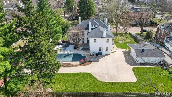 $620,000 | 720 Grove Street, Alton, IL 62002