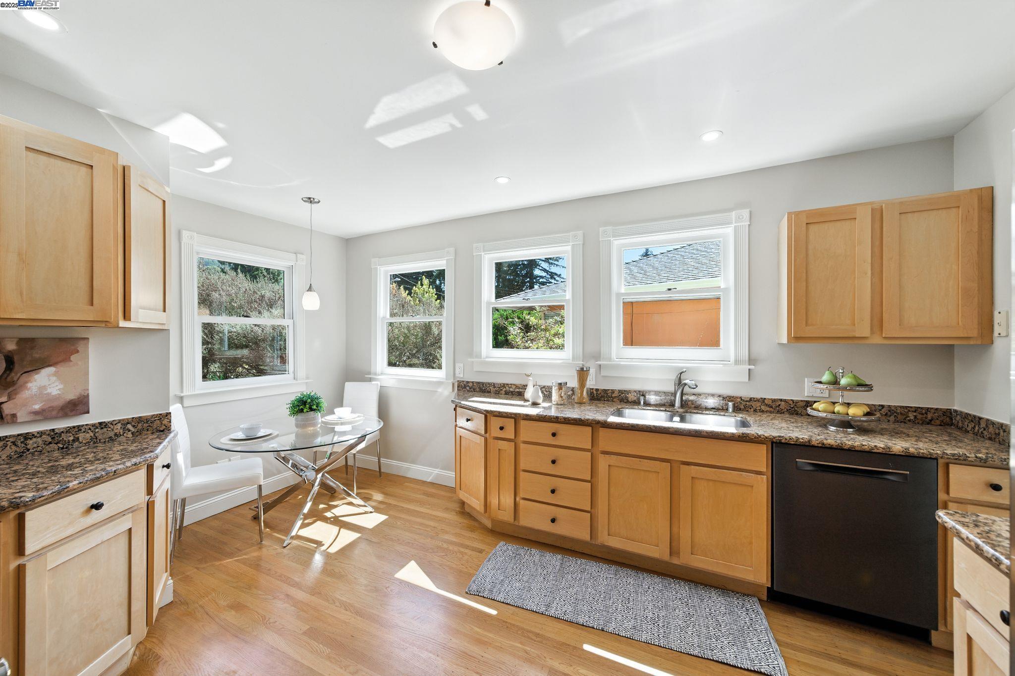 3357 Jordan Road Oakland, CA 94602 - Photo 8 of 39