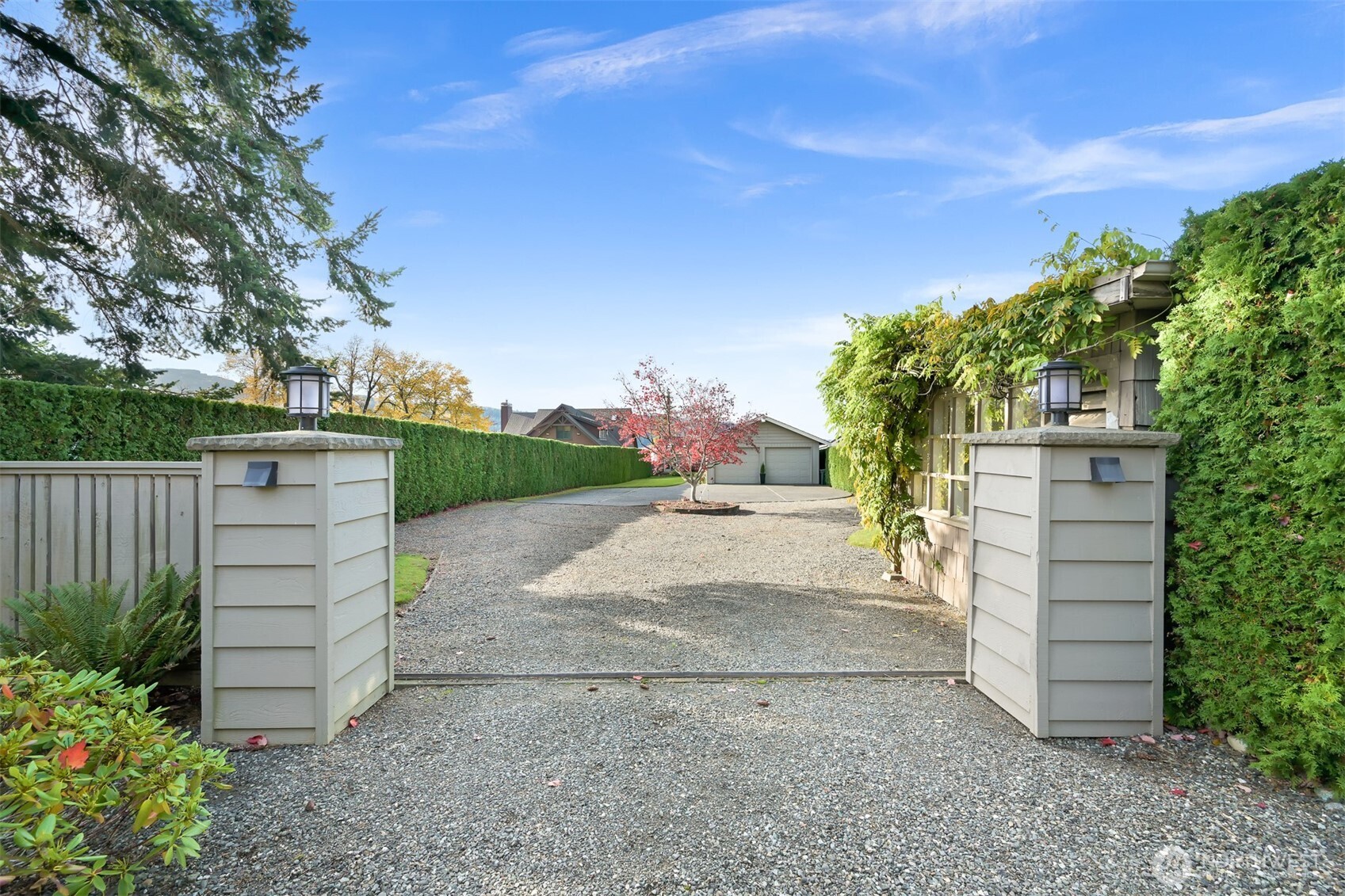 3187 North Shore Road Bellingham, WA 98226 - Photo 26 of 40 a view of a garden