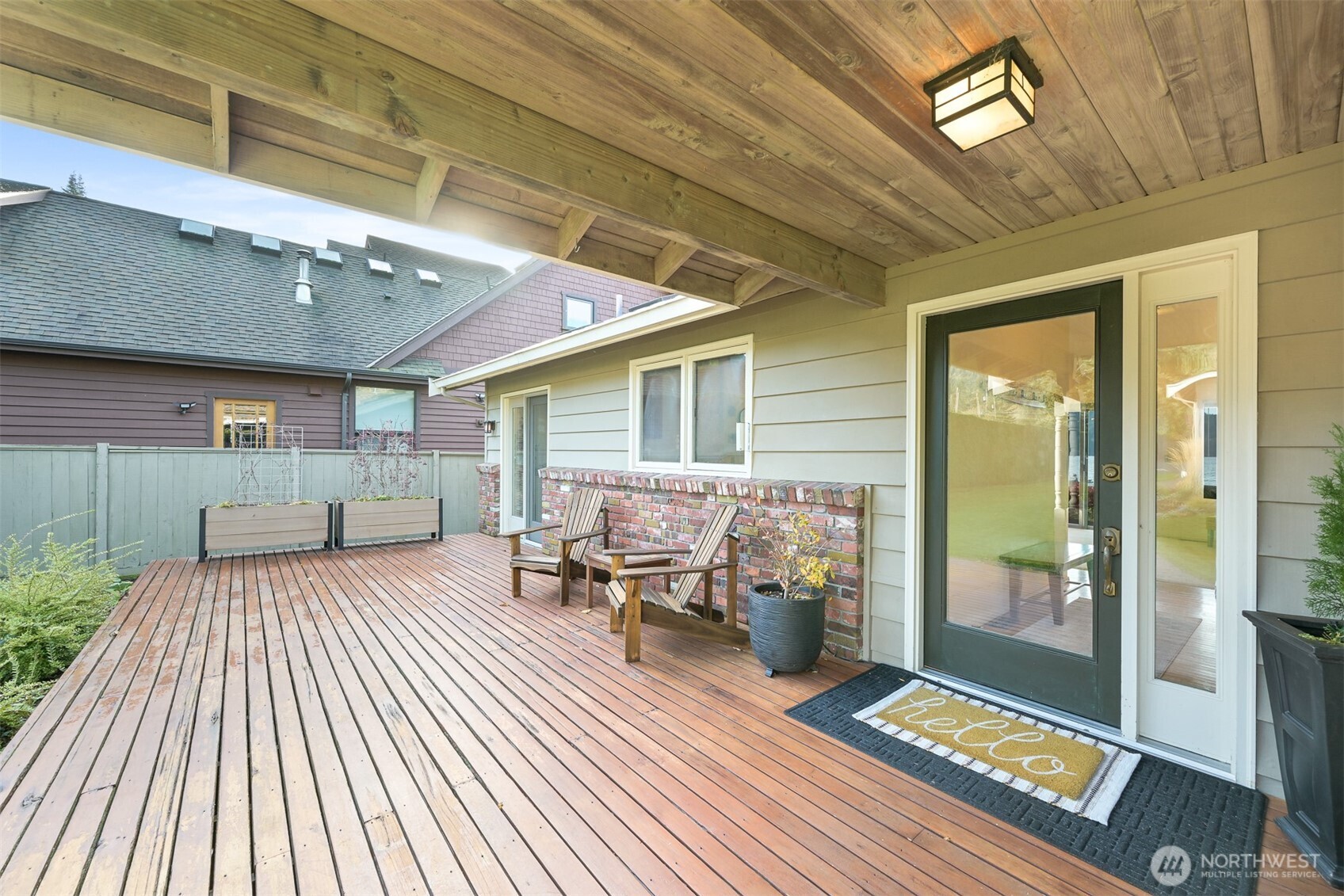 3187 North Shore Road Bellingham, WA 98226 - Photo 28 of 40 a balcony with furniture and a potted plant