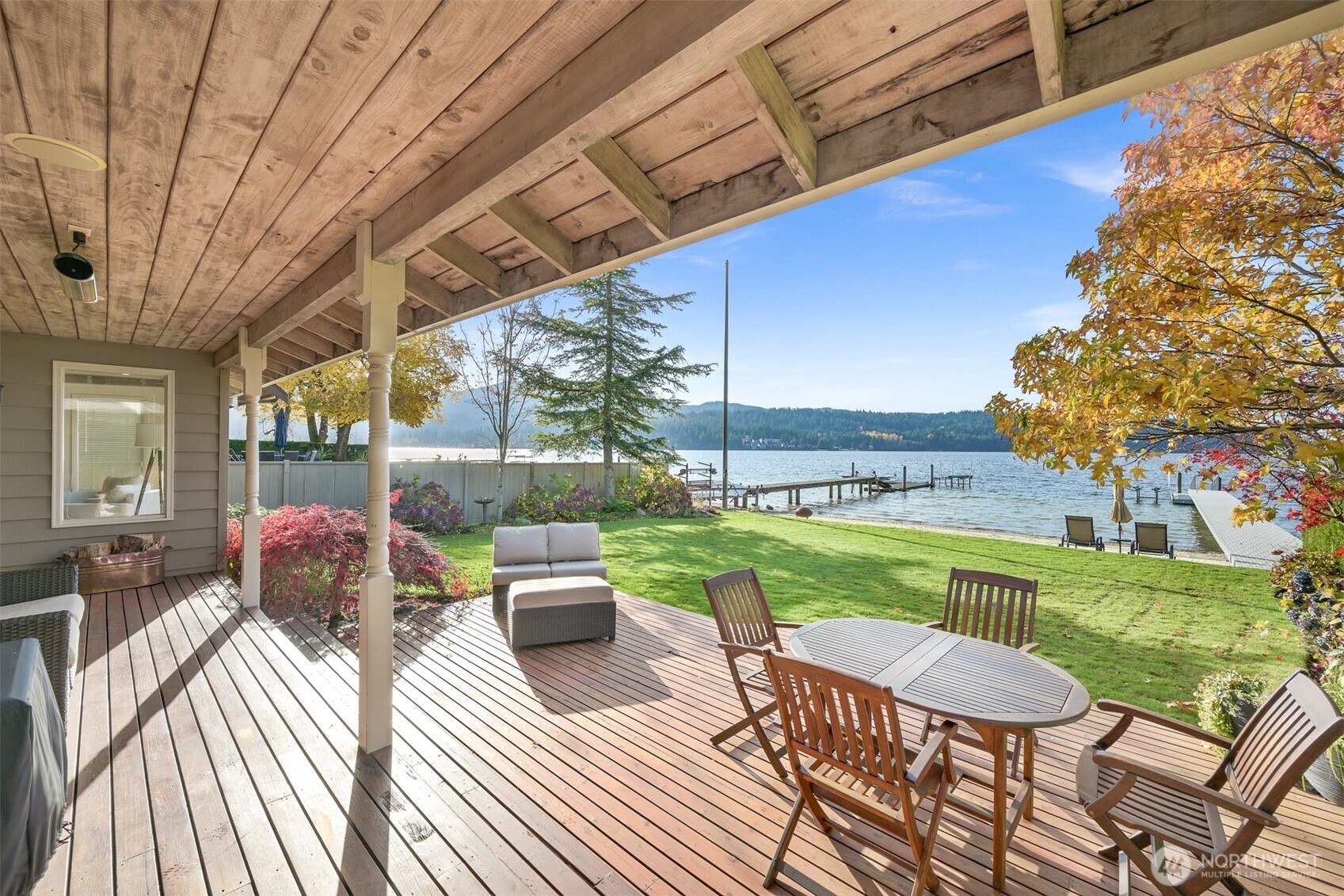 3187 North Shore Road Bellingham, WA 98226 - Photo 36 of 40 a view of a patio with chairs and a table
