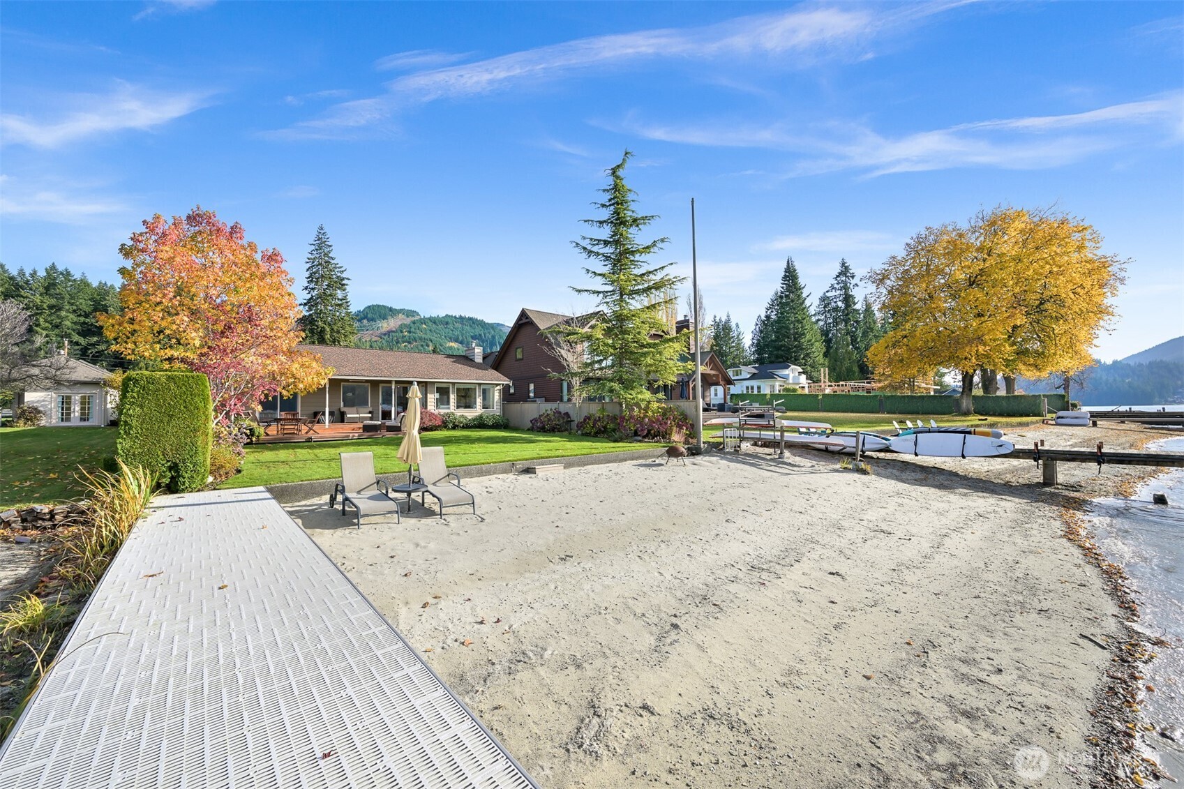3187 North Shore Road Bellingham, WA 98226 - Photo 40 of 40 a view of a street with a houses