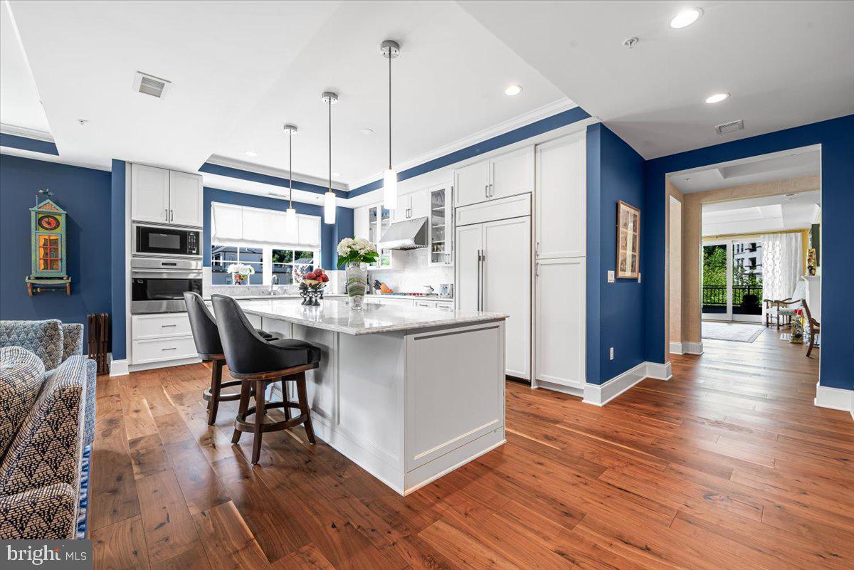 8111 River Road, Unit 131 Bethesda, MD 20817 - Photo 15 of 59 Gourmet Kitchen w/center island