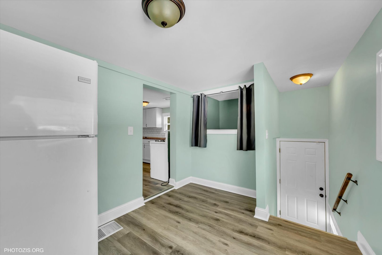 10002 South Torrence Avenue Chicago, IL 60617 - Photo 6 of 46 a view of empty room