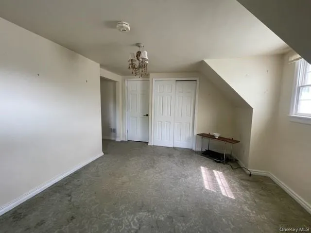 $379,990 | 468 North Greene Avenue, Lindenhurst, NY 11757