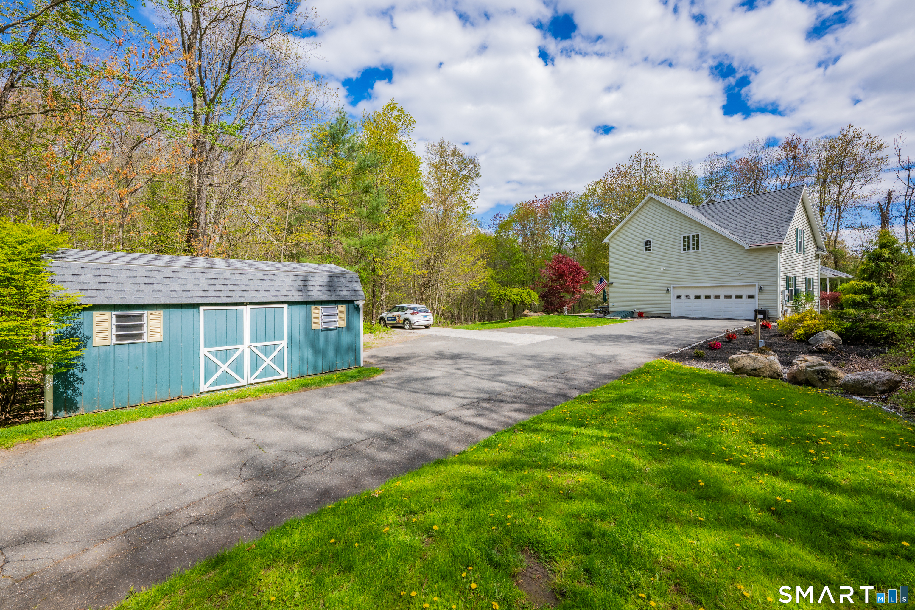 52 Old Farm Road Plymouth, CT 06786 - Photo 4 of 39