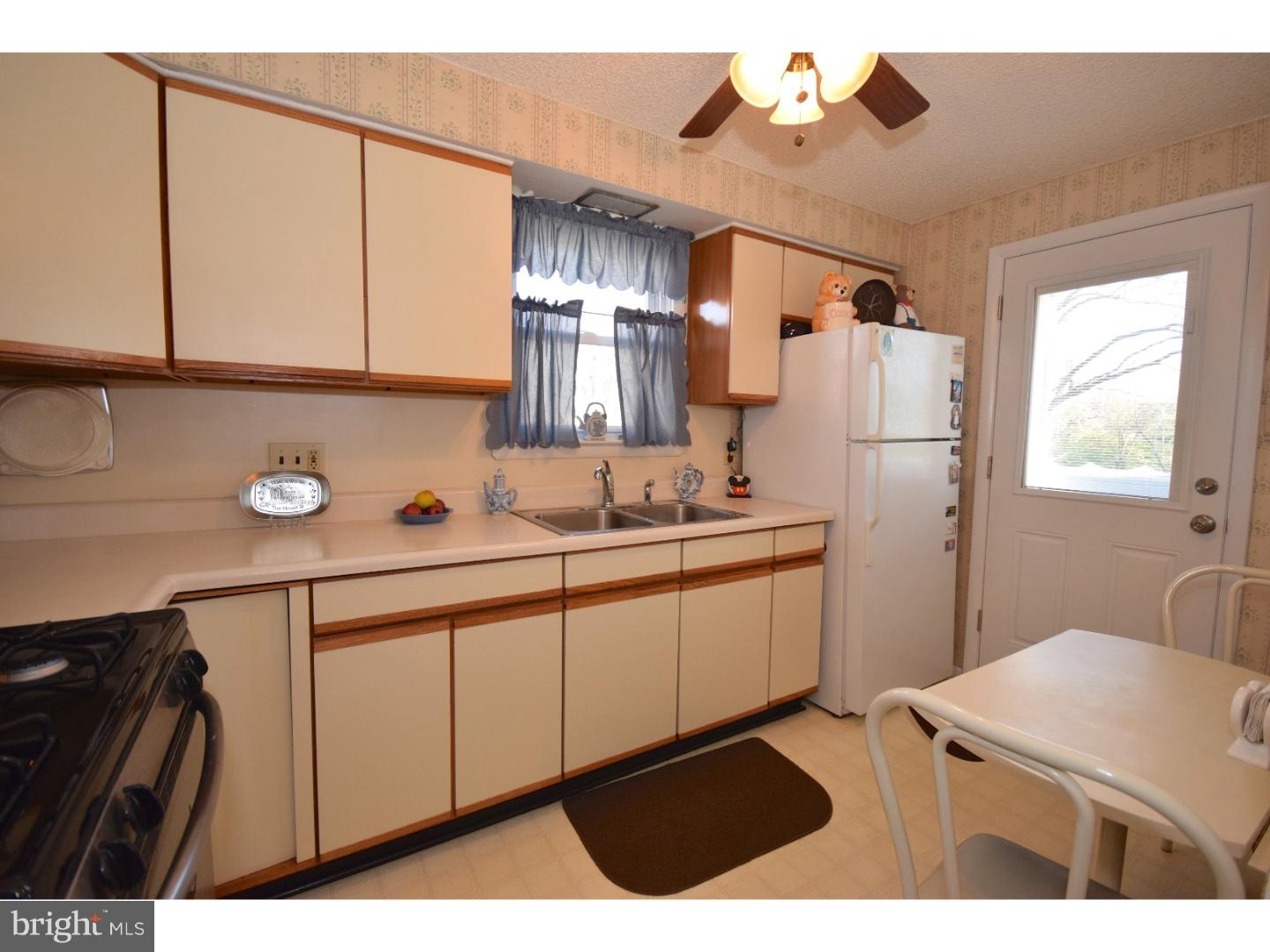 48 Hetzel Road Ridley Park, PA 19078 - Photo 6 of 20