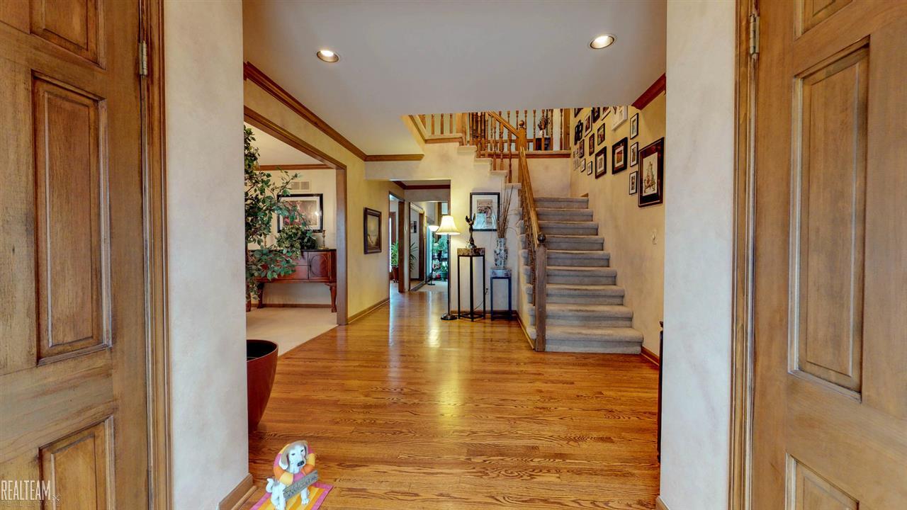 1686 Edinborough Drive Rochester, MI 48306 - Photo 3 of 42 31356728-2.JPG
