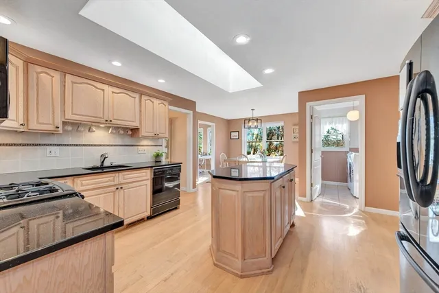 $950,000 | 16 Sarah's Way, Peabody, MA 01960