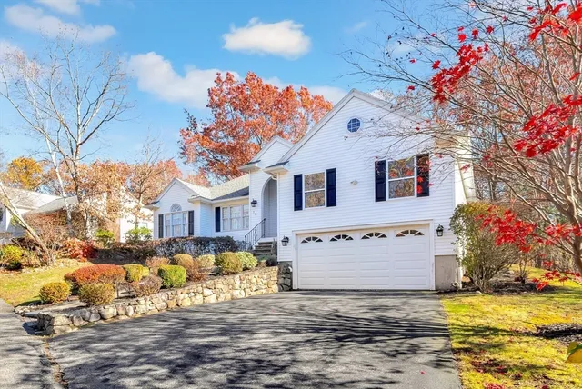 $950,000 | 16 Sarah's Way, Peabody, MA 01960