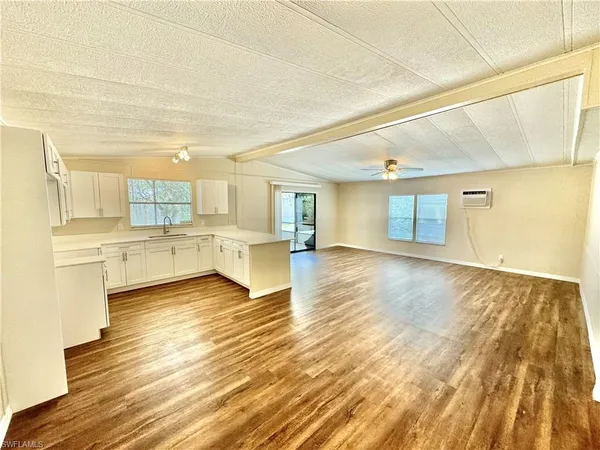 $1,895 | 1252 Henderson Creek Drive, Naples, FL 34114