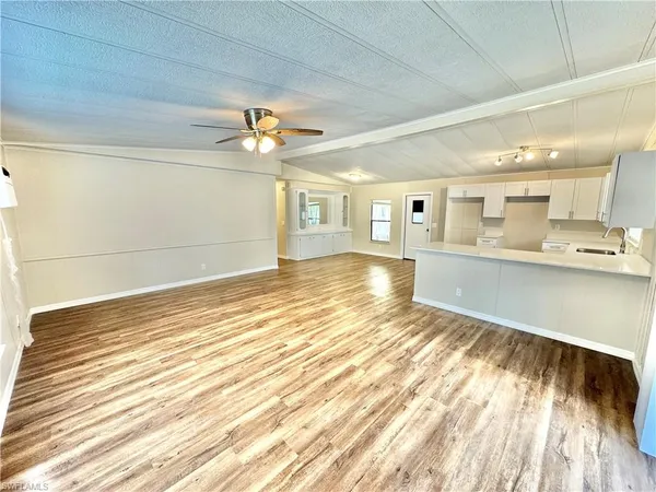 $1,895 | 1252 Henderson Creek Drive, Naples, FL 34114