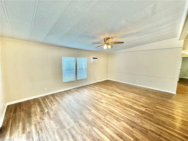 $1,895 | 1252 Henderson Creek Drive, Naples, FL 34114