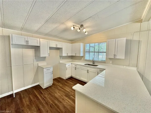 $1,895 | 1252 Henderson Creek Drive, Naples, FL 34114